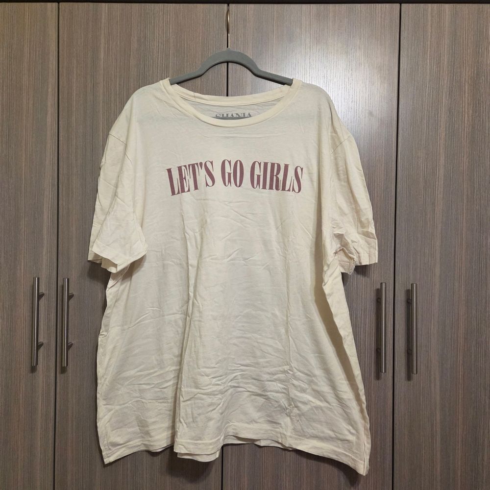 Shania Twain Graphic T-Shirt
